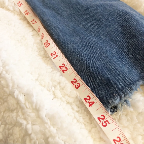 Levi’s 724 Straight Leg Medium Wash Distressed Jeans Size 24 - Picture 7 of 11